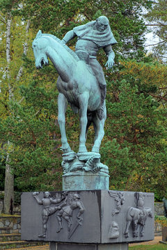 Sculpture of Folke Filbyter in Millesgarden sculpture garden