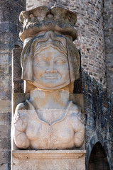 Obraz premium Lady statue on the entrance of Porte Narbonnaise at Carcassonn
