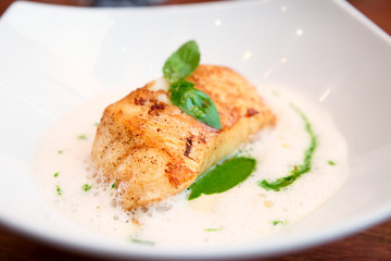 Braised fish fillet with broth sauce