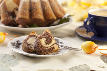 Easter marble ring cake