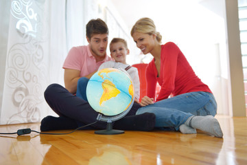 Fototapeta premium family have fun with globe