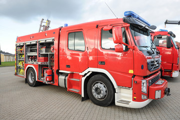 Modernes großes Feuerwehrauto