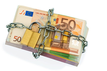 Euro-Geldscheine mit Kette und Vorhängeschloss