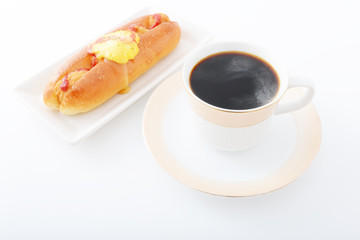 温かい珈琲とホットドッグ