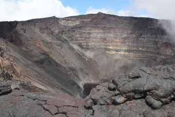 Cratère dolomieu - ile de la réunion