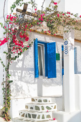 Naklejka premium Tradycyjny grecki dom na wyspie Mykonos, Grecja
