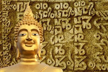 Fototapeta premium Golden Buddha statue