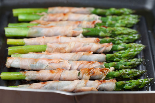 Grilled Prosciutto Wrapped Asparagus