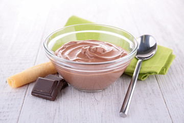 chocolate cream dessert