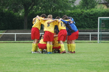 Fussball Jugendmannschaft vor dem Spiel