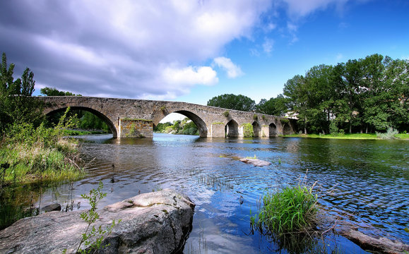 Bridge and river in El barco de Avila village