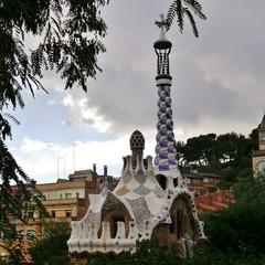 Dach eines Gaudi-Hauses in Barcelona