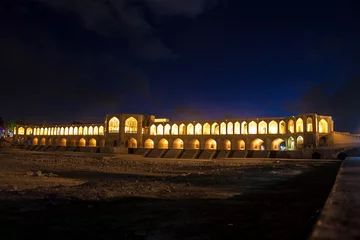 Photo sur Plexiglas Pont Khadjou Night view of Khajoo bridge in Esfahan, Iran