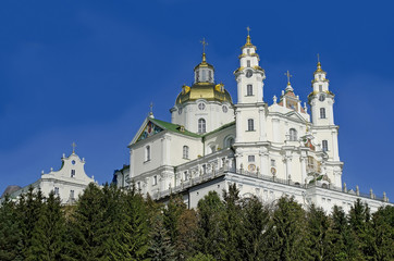 Fototapeta na wymiar Katedra Świętego Zaśnięcia Ławra w Pochaev