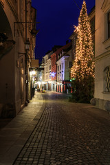 Fototapeta na wymiar Ulica Choinka zabytkowym centrum Lublany, w Słowenii
