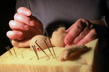 Изготовление куклы из шерсти - obrazy, fototapety, plakaty
