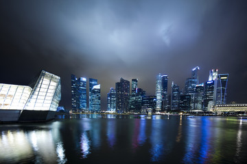 Fototapeta na wymiar Singapore city skyline at night 