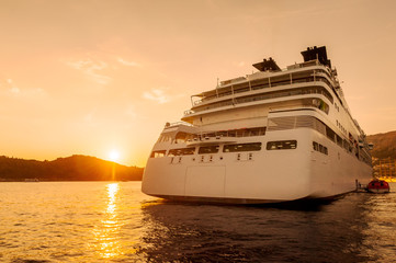 Fototapeta na wymiar Cruise ship anchored in the Adriatic Sea near Dubrovnik