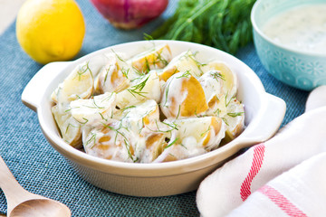 Potato with sour cream dressing salad