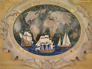 Commemorative plaque for seafarers