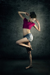 Fototapeta na wymiar Woman Dancer