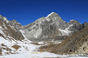 arakamtse peak basecamp from everest trek