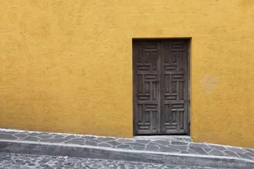Zelfklevend Fotobehang Mexico Wall and Door © Timothy Masters