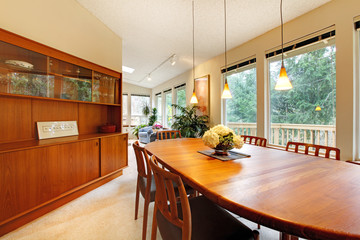 Simple cute dining room design
