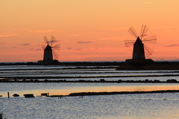 mulino a vento saline di trapani