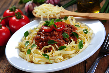 Noodles with bolognese sauce