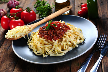 Noodles with bolognese sauce