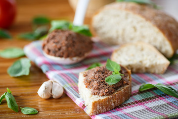 pate with bread