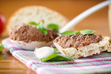 pate with bread