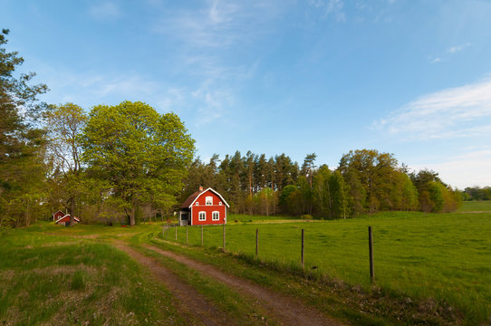 Rotes Holzhaus in Småland, Schweden