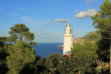 Fototapeta na wymiar lighthouse es faro