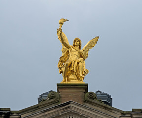 Fototapeta na wymiar Golden angel