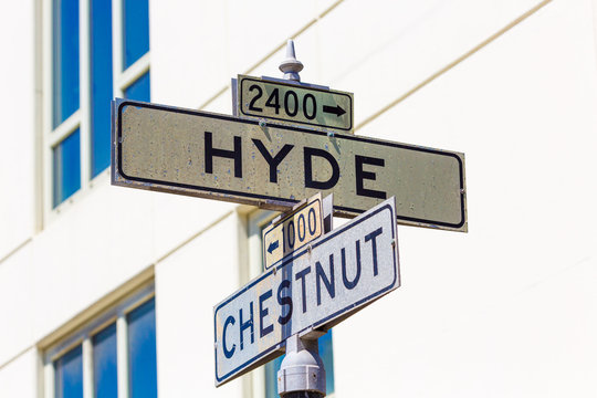 San francisco Hyde Street sign with Chesnut California