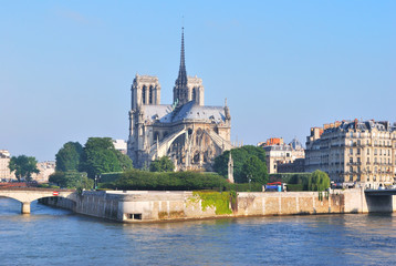 Paris. Cite island