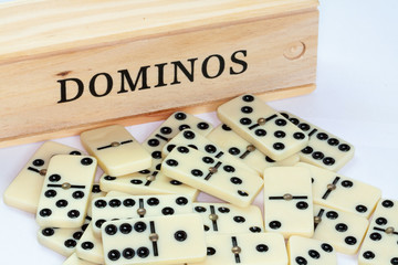 Dominos en vrac