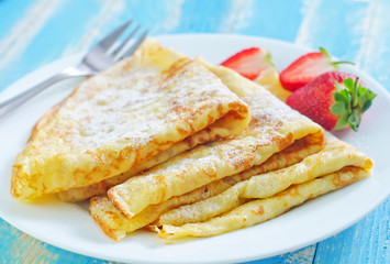 pancakes with strawberry