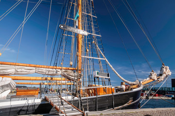 Großes, altes Segelschiff