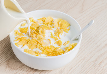 Corn flakes with milk