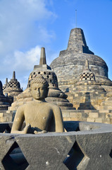 Fototapeta na wymiar Sunrise Borobudur Temple Stupa in Yogyakarta, Java, Indonesia...
