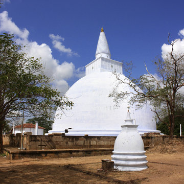 Sri Lanka - Anuradhapura (Dagoba Ruvanvelisaya)