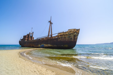 Gytheio shipwreck © anzemulec