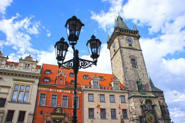 Fototapeta na wymiar Zegar na wieży Astronomiczne rano na Starym Mieście w Pradze