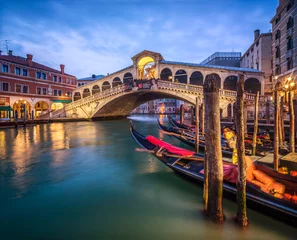 Fotobehang Rialtobrug Rialtobrug in Venedig