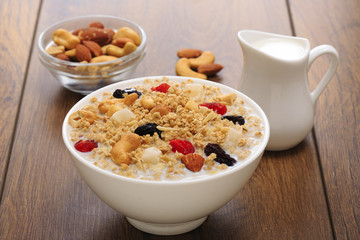 muesli with nuts