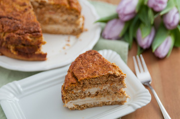 Möhrenkuchen mit Frischkäse Creme