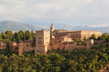 Fototapeta na wymiar Widok atrakcją turystyczną Hiszpanii Arabski twierdzy Alhambra